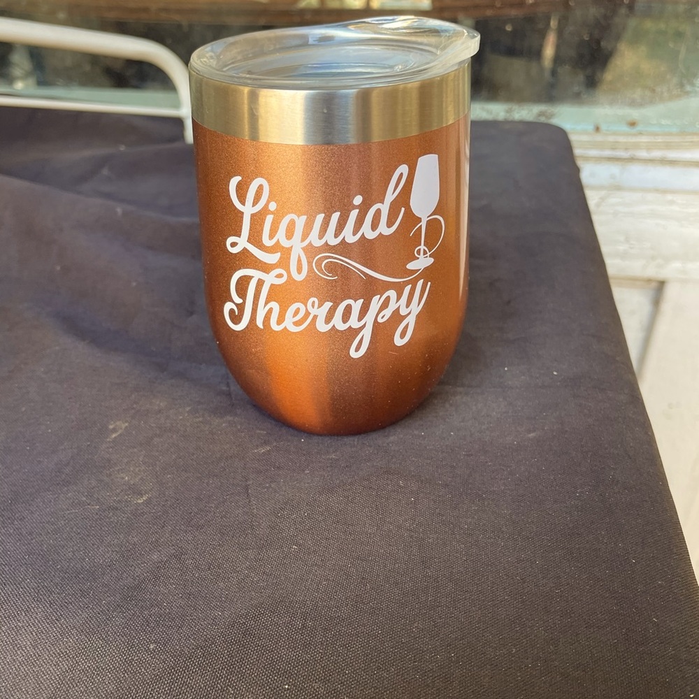Stemless, insulated cup with lid
